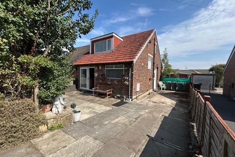 2 bedroom bungalow for sale, St. Marks Terrace, Low Moor, Bradford, BD12