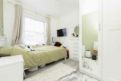 undefined, Quaker Street, London E1