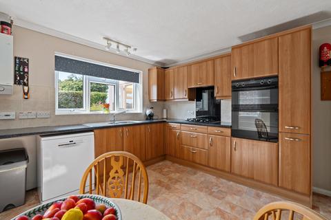 8 Catamaran Close, Warsash, Southampton, SO31 9AS