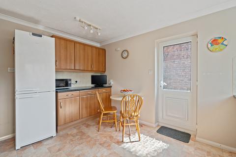 8 Catamaran Close, Warsash, Southampton, SO31 9AS