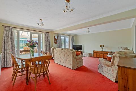 8 Catamaran Close, Warsash, Southampton, SO31 9AS