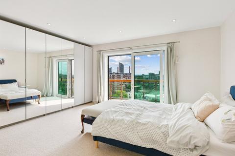3 bedroom penthouse to rent, Chelsea Village, Fulham Road, SW6