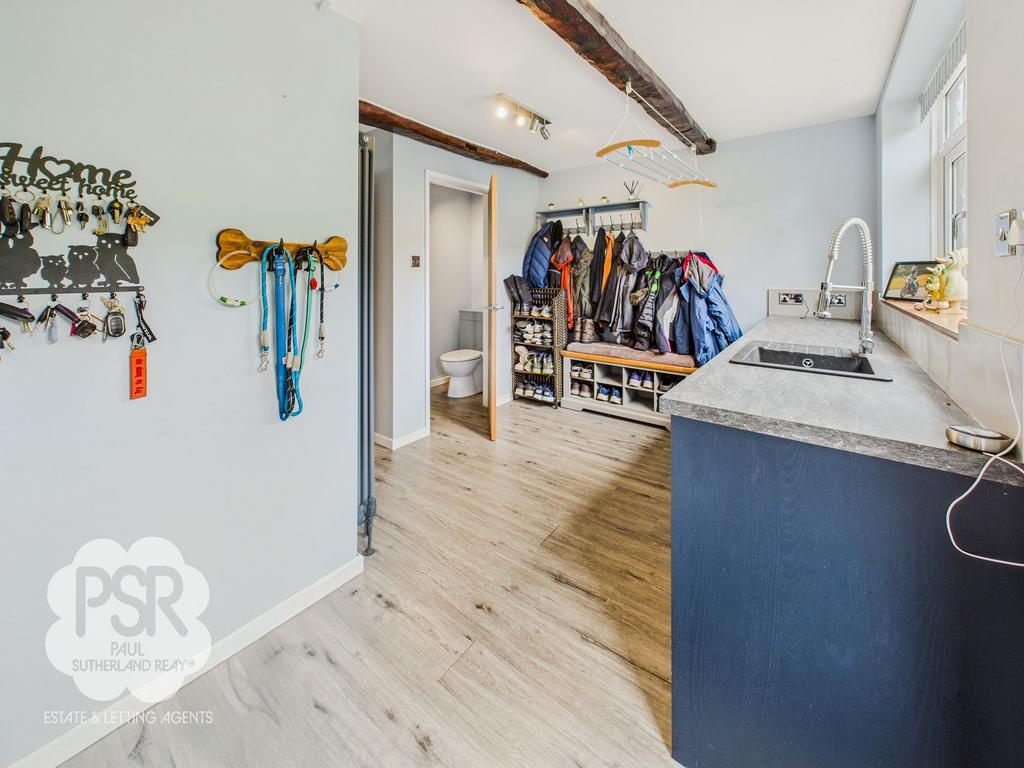 Utility Room with WC