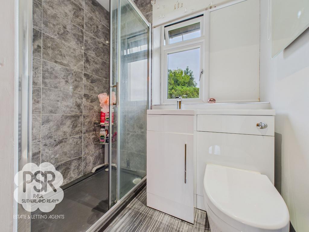 Main Bedroom En-Suite