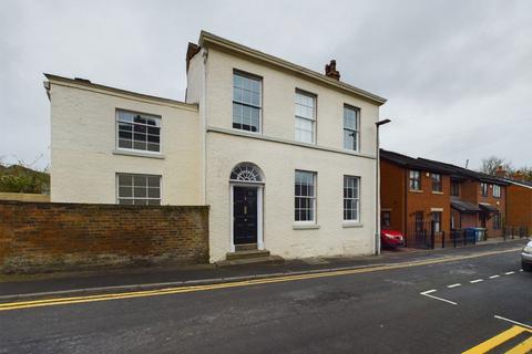 4 bedroom detached house to rent, New Lodge, Swinley