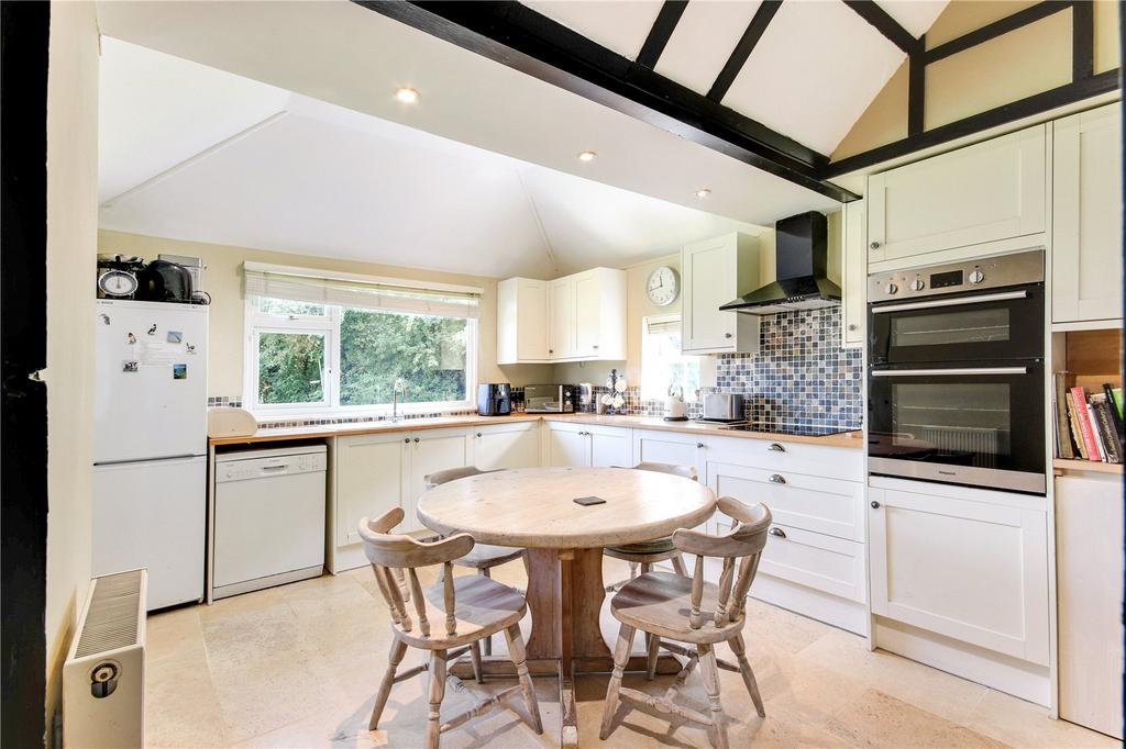 Kitchen/Breakfast Rm