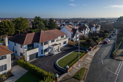 undefined, Waterloo Road, Southport PR8