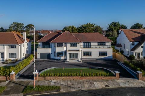 undefined, Waterloo Road, Southport PR8