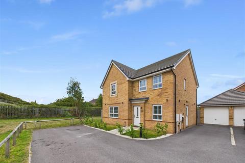4 bedroom detached house for sale, Airedale Drive, Brough
