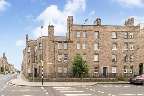 32/1 Bernard Terrace, Edinburgh, EH8 9NX