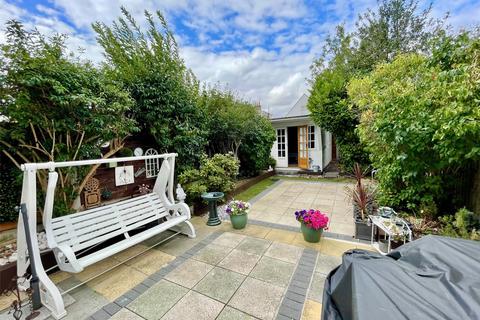 undefined, Westbourne Grove, Westcliff-on-Sea, Essex, SS0