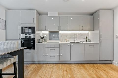 2 bedroom apartment for sale, Ceres Crescent, Epsom, KT17