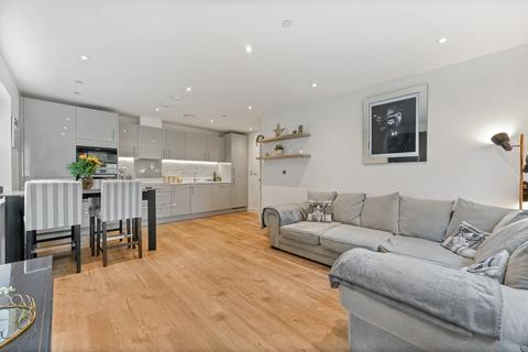 2 bedroom apartment for sale, Ceres Crescent, Epsom, KT17