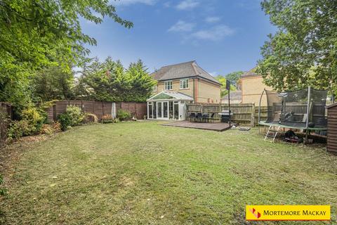 17 Moynihan Drive, London, N21 1SH
