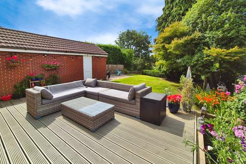 4 bedroom detached house for sale, Kirkdale Drive, Oldham, OL2