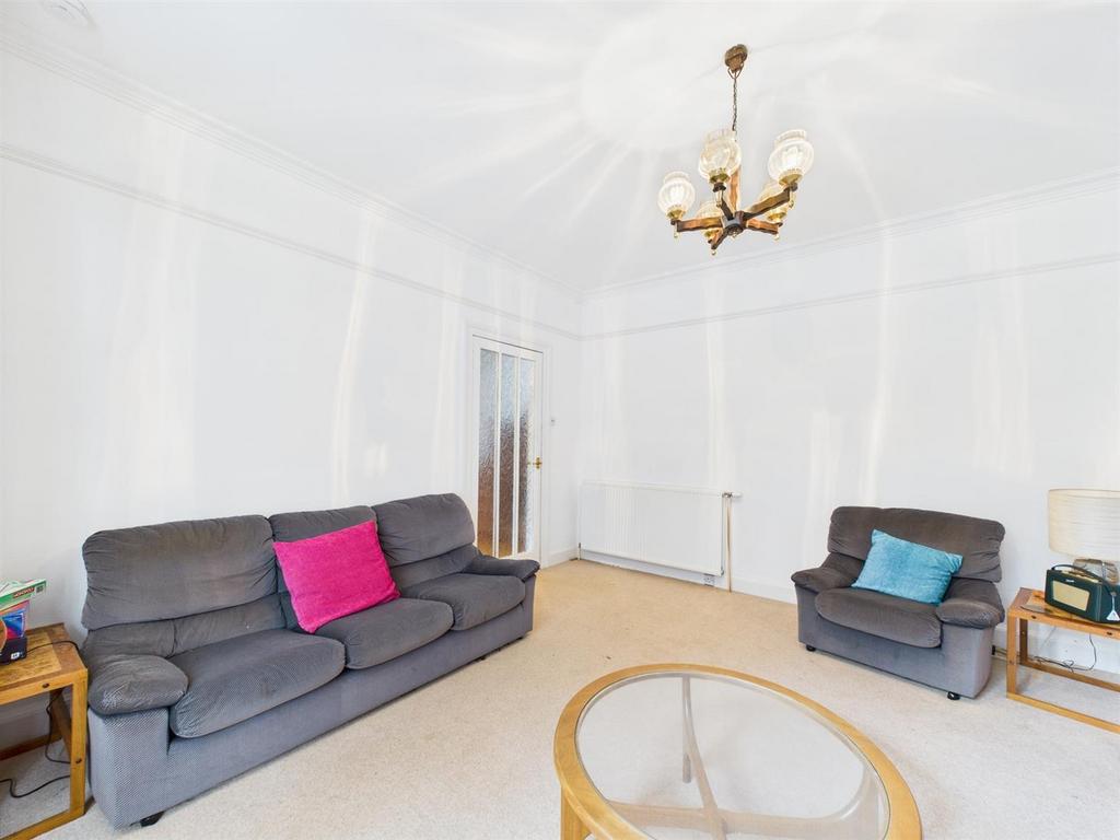 CAM01486 G0-PR0809-STILL005.jpg