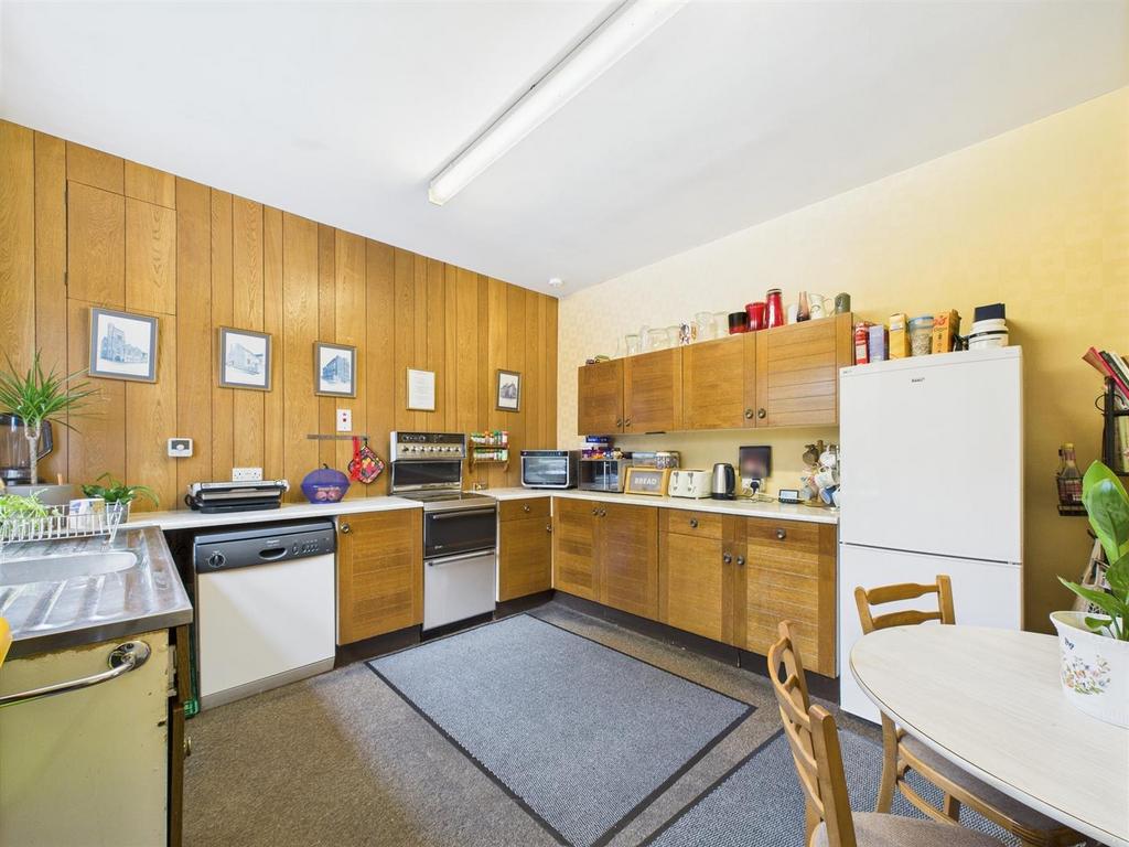 CAM01486 G0-PR0809-STILL010.jpg