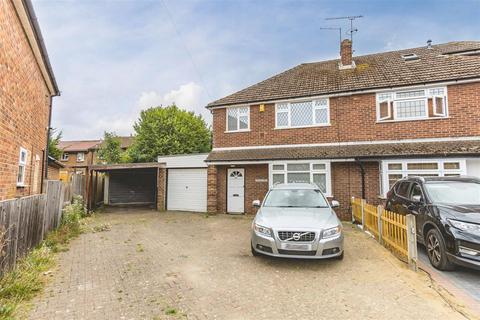 undefined, Gables Close, Datchet