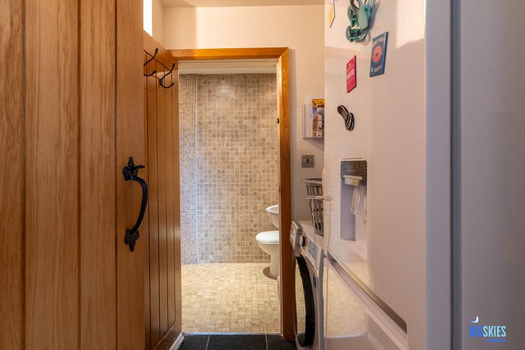 Downstairs Shower Room