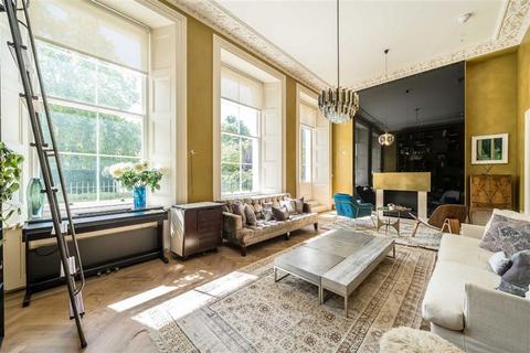 4 bedroom flat to rent, Lancaster Gate, London W2