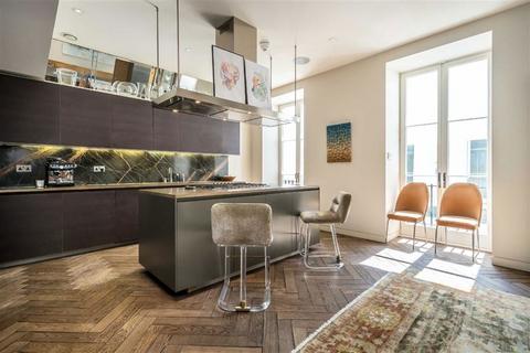 4 bedroom flat to rent, Lancaster Gate, London W2