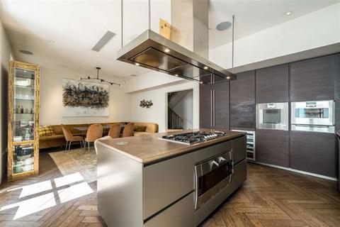 4 bedroom flat to rent, Lancaster Gate, London W2