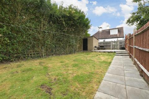 2 Hawthorn Crescent, South Croydon, CR2 8PD