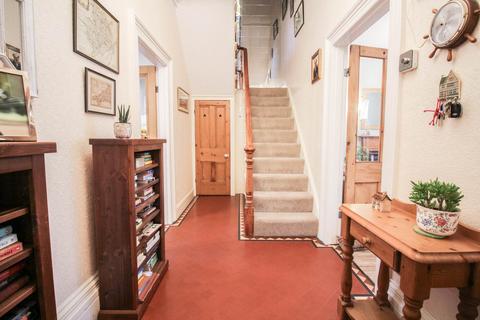 4 bedroom house for sale, Coombe Road, Hillside