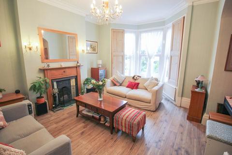 4 bedroom house for sale, Coombe Road, Hillside