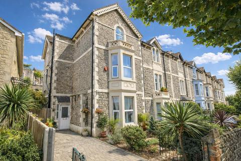 Coombe Road, Hillside