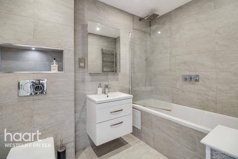 1 bedroom flat for sale, High Street, Southend-On-Sea
