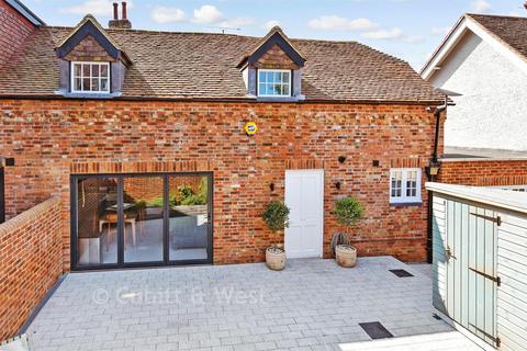 1 bedroom terraced house for sale, Church Street, Uckfield, East Sussex