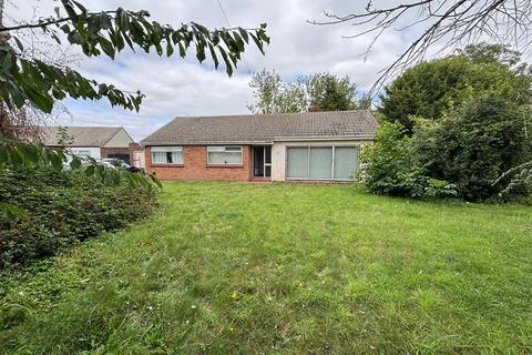 3 bedroom detached bungalow for sale, Fields Close, WEELEY HEATH, CO16