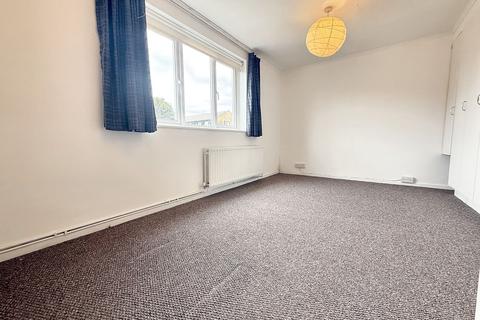 undefined, Burness Close, Uxbridge, UB8