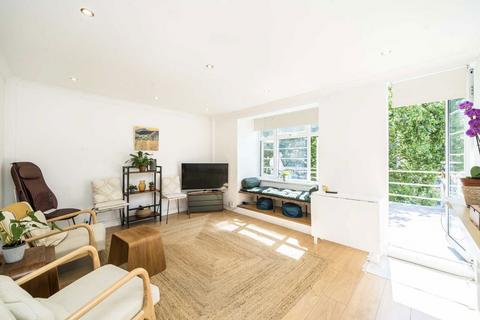 2 bedroom flat for sale, Uxbridge Road, London W5