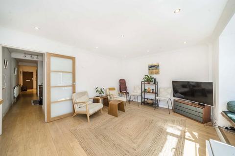 2 bedroom flat for sale, Uxbridge Road, London W5