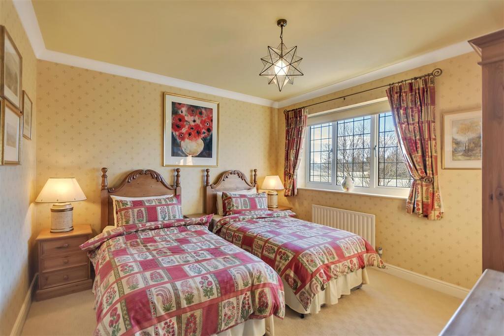 Bed4.jpg