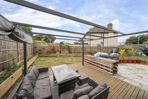 undefined, Fairfield Grove, Charlton