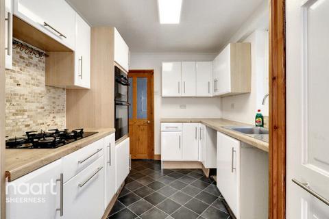 3 bedroom terraced house for sale, Alma Road, Sherrness