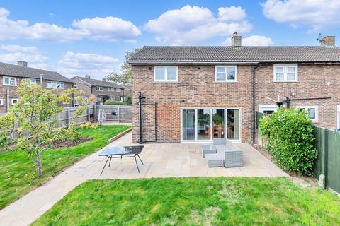 undefined, Field Crescent, Royston SG8