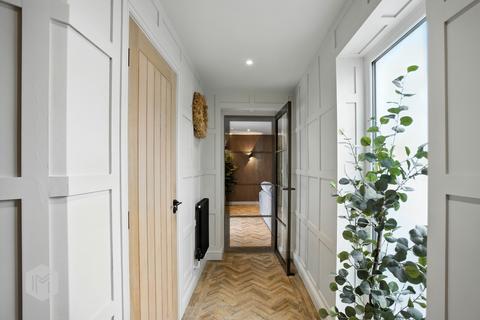 10 Crombouke Fold, Worsley, Manchester, M28 1ZE