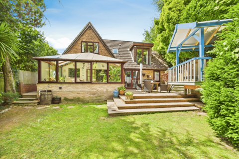 4 bedroom detached house for sale, Woolston Road, Southampton SO31