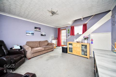 3 bedroom detached house for sale, Wolston Close, Luton, Bedfordshire, LU1