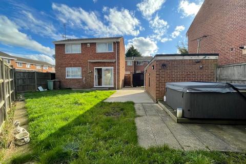 undefined, Wolston Close, Luton, Bedfordshire, LU1