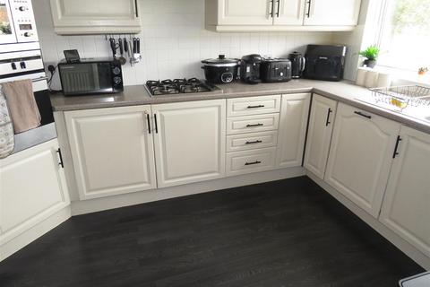 3 bedroom terraced house for sale, Camden Close, Birmingham B36