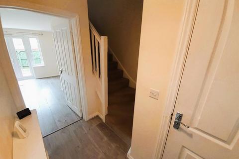 3 bedroom semi-detached house for sale, Stryd Bennett, Llanelli