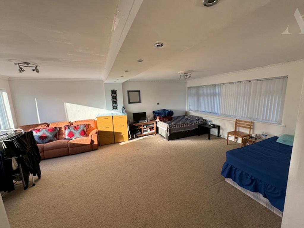 6 plaistow ave bedroom 1 x2
