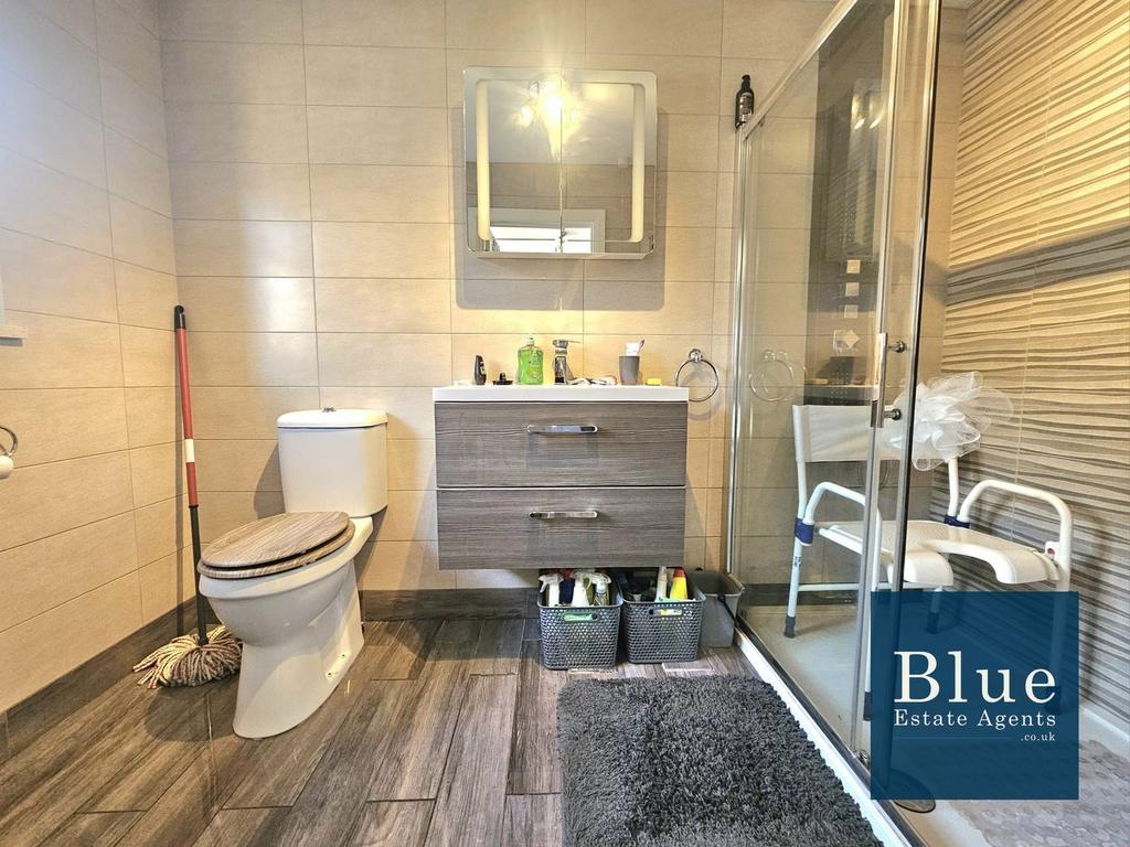 Outbuilding - Shower Suite