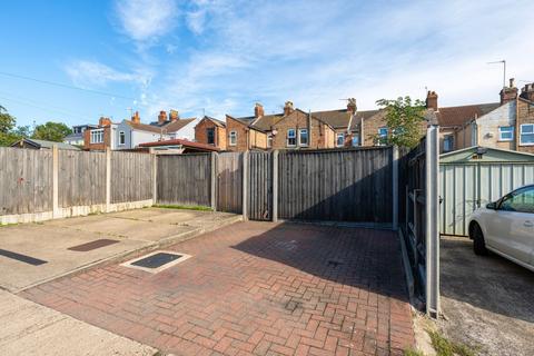 3 bedroom terraced house for sale, Albemarle Road, Gorleston