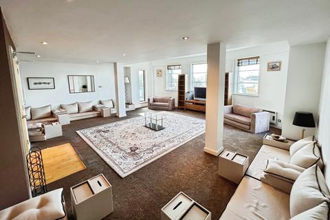 2 bedroom flat to rent, Park Row, Leeds, West Yorkshire, UK, LS1